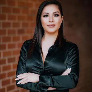 Isabella Flores, Port Coquitlam, Real Estate Agent